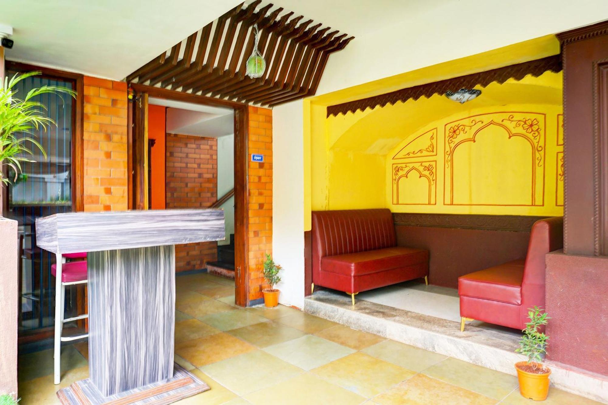 Super Collection O Vardhan Plaza Yerandwane Bagian luar foto