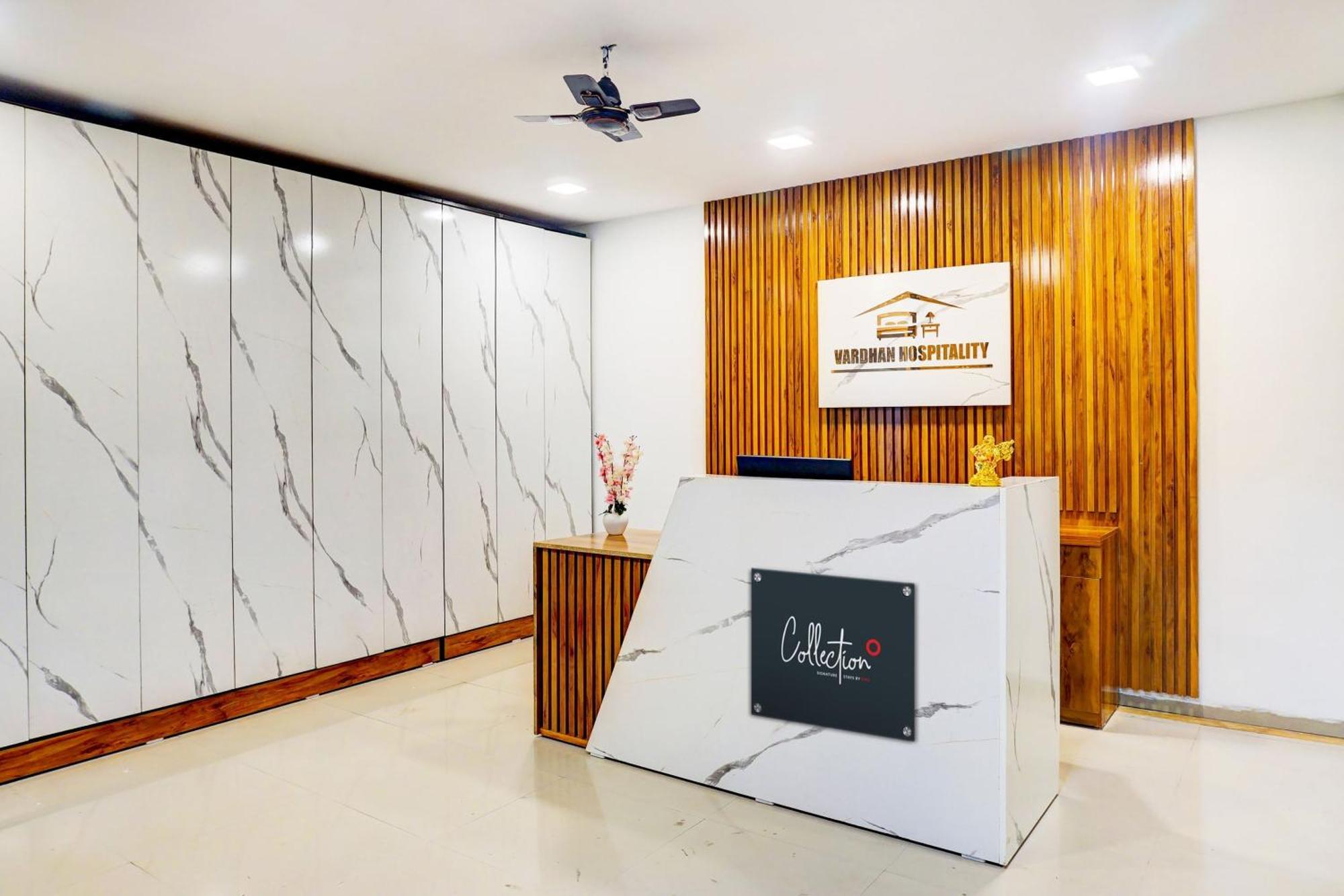 Super Collection O Vardhan Plaza Yerandwane Bagian luar foto